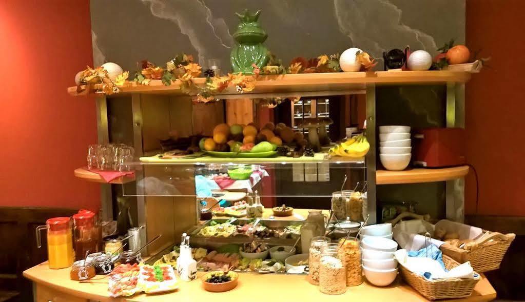 Hotel Kunterbunt In Wuerzburger Innenstadt מראה חיצוני תמונה